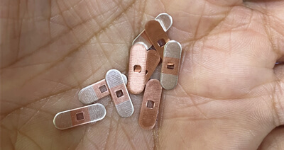 Spedizione per timbri realizzati con striscia di intarsio in argento