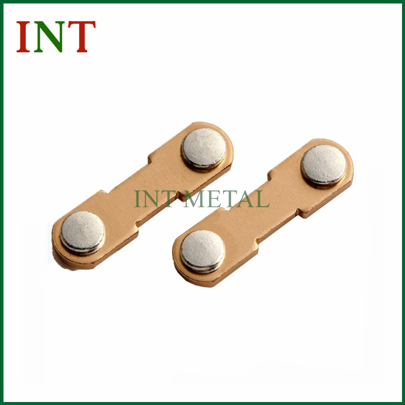 Spostamento dei rivetti a contatto